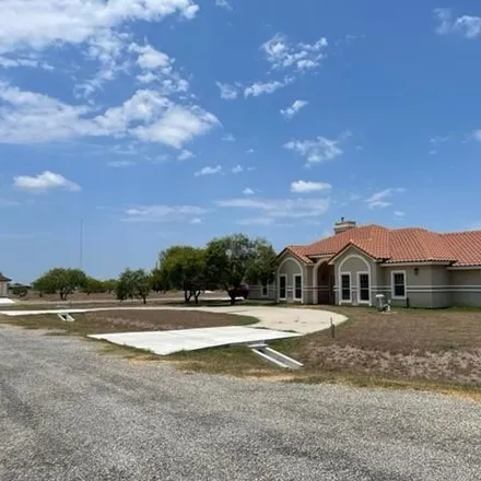 Image 2 - 498 Angelo Drive, Corpus Christi, TX 78411, USA - House for sale