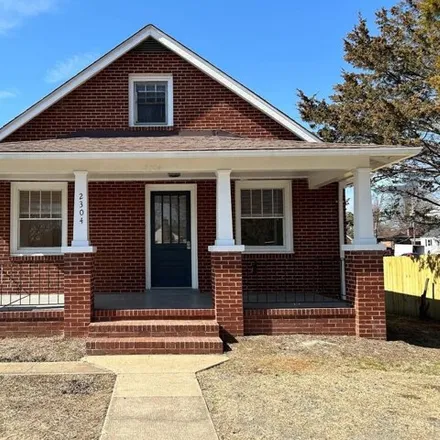 Rent this 3 bed house on 238 Oak Street in Fredericksburg, VA 22401