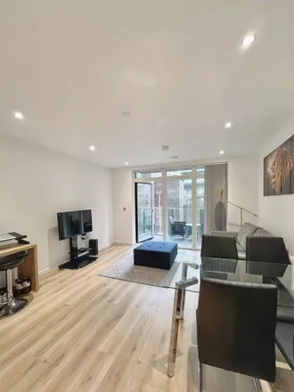 Image 8 - Chorley Court, 24 Madeira Street, London, E14 6TS, United Kingdom - Apartment for rent
