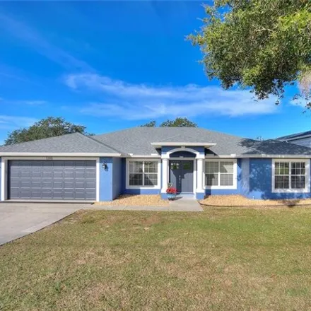 Buy this 4 bed house on Lucerne Loop Road in Lucerne Park, Winter Haven