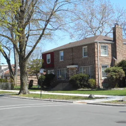 Buy this 4 bed house on 10201-10203 South Oakley Avenue in Chicago, IL 60643