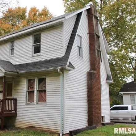 Buy this 3 bed house on 453 South Beveridge Street in Carbondale, IL 62901