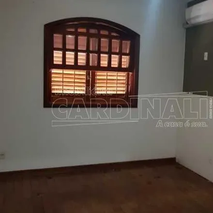 Buy this 5 bed house on Rua Sebastião de Moraes in Parque Jardim Santa Felícia, São Carlos - SP