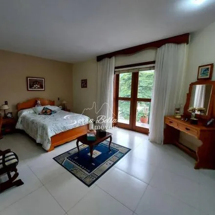 Buy this 3 bed apartment on Rua Tibagi in Teresópolis, Teresópolis - RJ