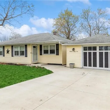 Image 1 - 1345 Summit Street, Center Point, IA 52213, USA - House for sale