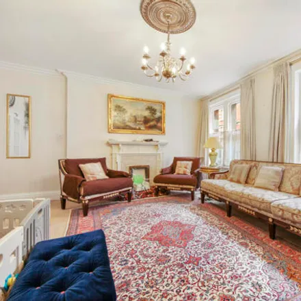 Buy this 3 bed apartment on Clarence Gate Gardens in 85-105 Chagford Street, London