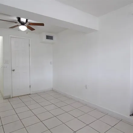 Image 2 - 4051 Northwest 2nd Street, Miami, FL 33126, USA - Apartment for rent