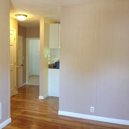 Image 2 - School Street, Milford, MA 01757, USA - Apartment for rent