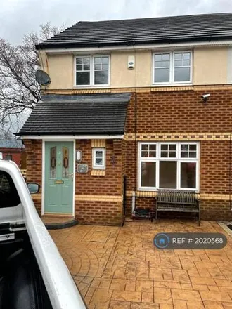 Rent this 3 bed duplex on Bluebell Grove in Padiham, BB11 5FA