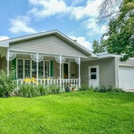 Buy this 3 bed house on 410 10th St SE in Hampton, Iowa