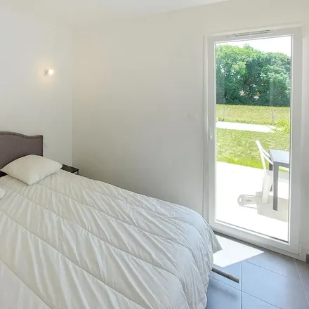 Rent this 3 bed house on Route de Jard-sur-Mer in 85520 Saint-Vincent-sur-Jard, France
