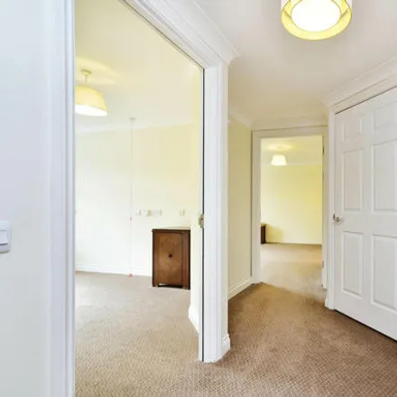 Image 9 - Fitzwarren Court, Kingsdown Road, Swindon, SN3 4TD, United Kingdom - Apartment for sale