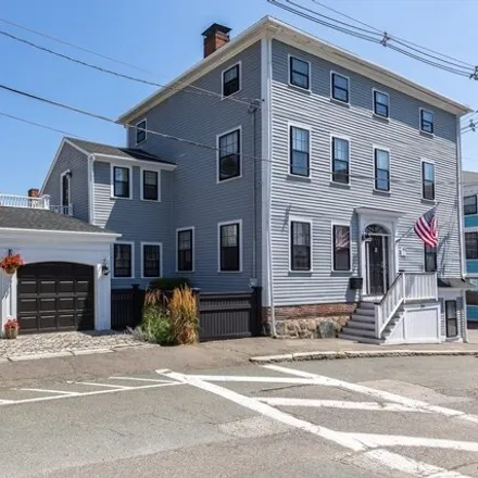 Rent this 4 bed house on Washington St @ Pearl St in Pearl Street, Marblehead