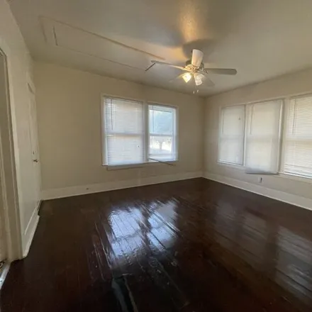 Image 2 - 875 Indianola Street, San Antonio, TX 78210, USA - Apartment for rent