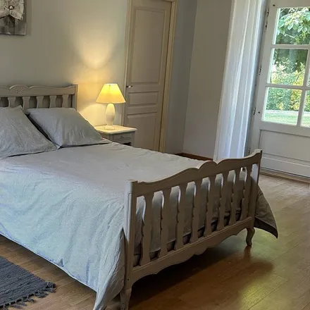 Rent this 6 bed house on 33220 Saint-Quentin-de-Caplong