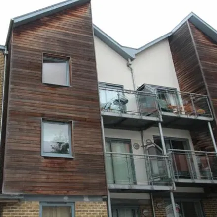 Rent this 1 bed apartment on 98 Hythe Hill in Colchester, CO1 2NH