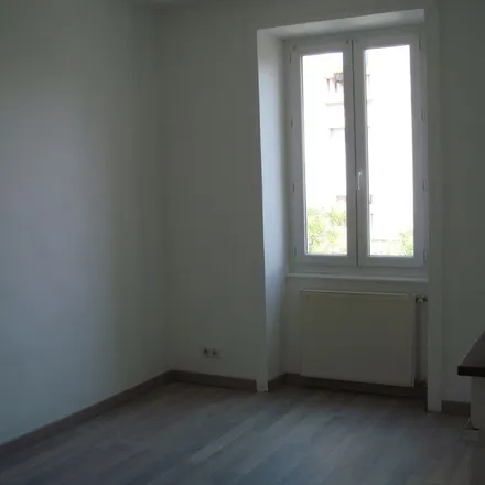 Rent this 3 bed apartment on 4 Place de l'Hôtel de Ville in 07000 Privas, France