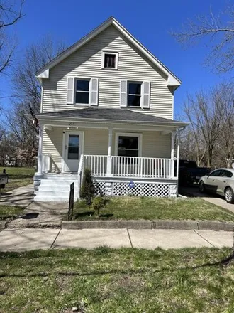 Buy this 3 bed house on 607 Wallace Avenue in Kalamazoo, MI 49048