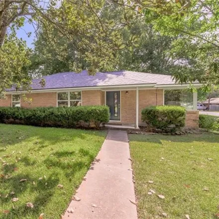 Rent this 3 bed house on 1817 20th Street in Huntsville, TX 77340