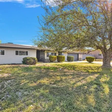 Buy this 4 bed house on 19906 Talihina Road in Apple Valley, CA 92307