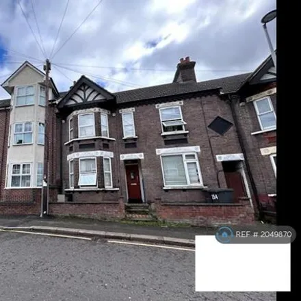 Image 2 - Gardeners Call, 151 High Town Road, Luton, LU2 0BX, United Kingdom - Apartment for rent