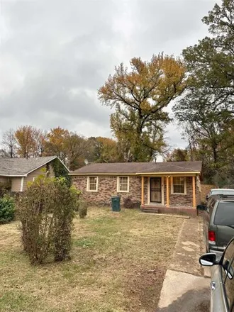 Buy this 3 bed house on 2778 Overton Crossing Street in Memphis, TN 38127