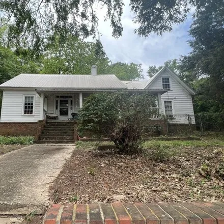 Rent this 3 bed house on 553 Pulaski Street in Athens-Clarke County Unified Government, GA 30601