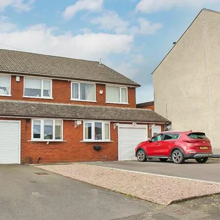 Buy this 3 bed duplex on Grosvenor Road in Gornal Wood, Dudley