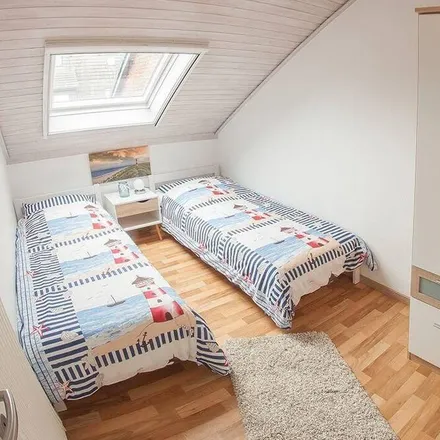 Rent this 2 bed apartment on Stadt Varel - Rathuas II in Zum Jadebusen 20, 26316 Varel