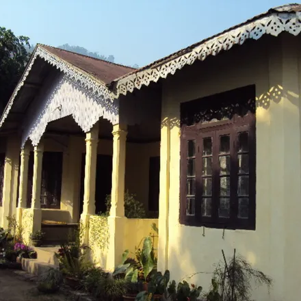 Rent this 4 bed house on Mirik