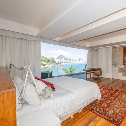 Rent this 6 bed house on Vital Brazil in Niterói, Região Metropolitana do Rio de Janeiro