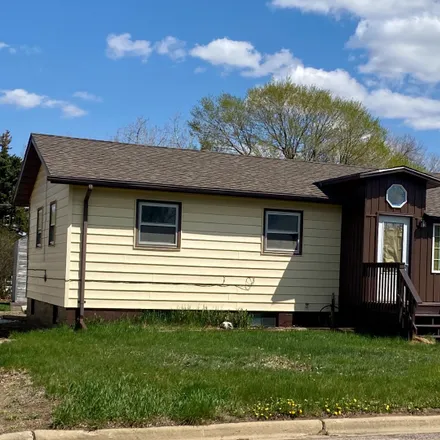 Buy this 3 bed townhouse on 205 5th Avenue Southwest in Bowman, ND 58623