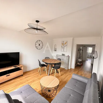 Rent this 5 bed apartment on Les Grenouilles in Place Napoléon, 85000 La Roche-sur-Yon