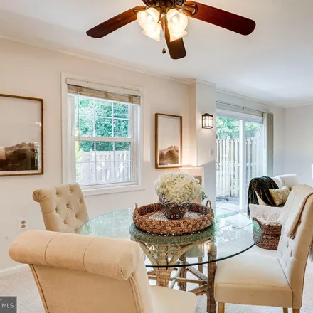 Image 6 - 9825 Lakepointe Drive, Kings Park West, Fairfax County, VA 22015, USA - Townhouse for sale