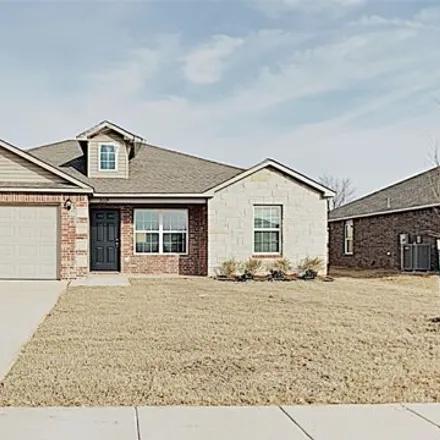 Rent this 3 bed house on 1744 West Antler Way in Mustang, OK 73064