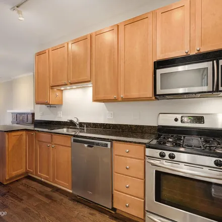 Image 3 - 5204-5206 North Glenwood Avenue, Chicago, IL 60640, USA - Apartment for rent