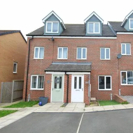 Buy this 3 bed townhouse on Redshank Drive in Easington Lane, DH5 0GX