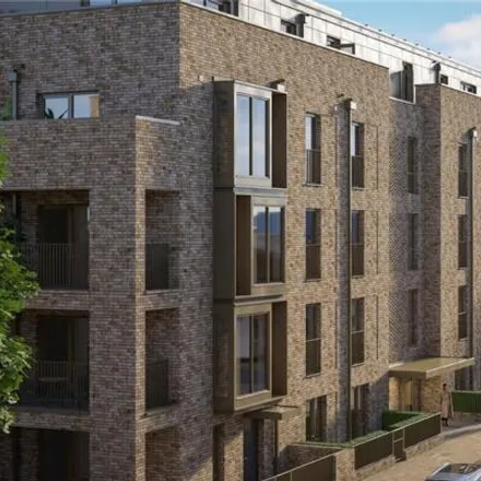 Buy this 2 bed townhouse on Brocklebank Health Centre in Oakshaw Road, London