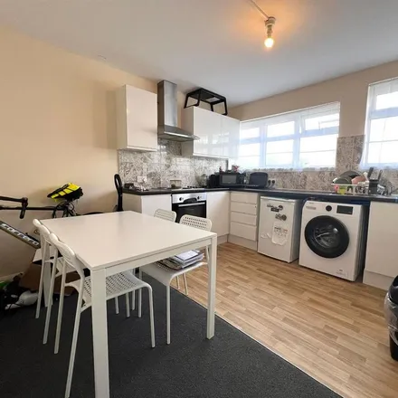 Rent this 1 bed apartment on Woodville Grove in Belle Grove, London