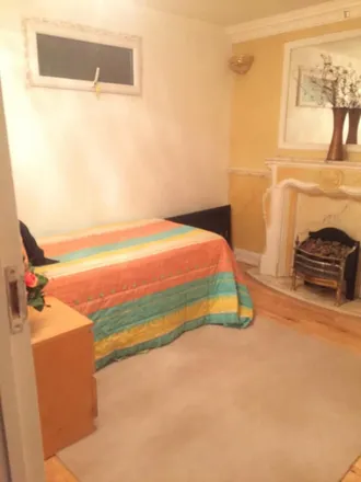 Rent this 3 bed room on 133 Ilford Lane in Loxford, London