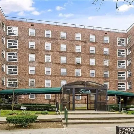 Image 1 - 394 Avenue S Apt 6b, Brooklyn, New York, 11223 - Apartment for sale