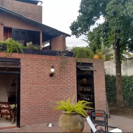 Buy this studio house on Jardín Comunitario Rinconcito de Jesús in Corrientes, Franciscanos