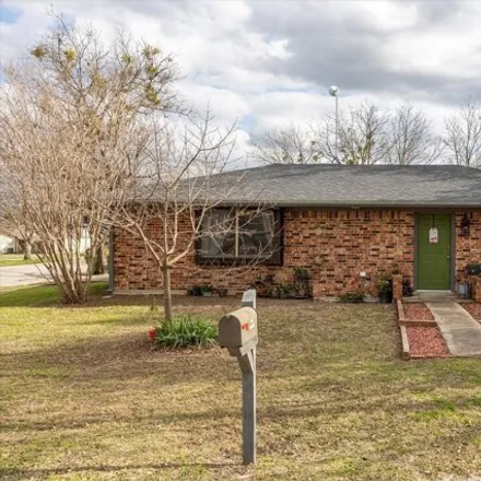 Image 1 - 990 North Mesquite Street, Hico, Hamilton County, TX 76457, USA - House for sale