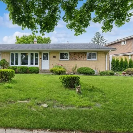 Buy this 3 bed house on 339 King Lane in Des Plaines, IL 60016