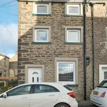 Buy this 1 bed duplex on St James' Square in Salterforth, BB18 5NU