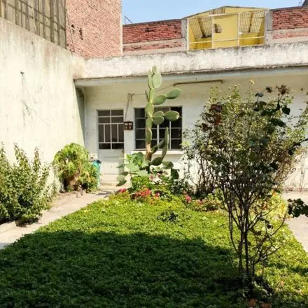 Buy this 5 bed house on Calle Revolución 310 in Colonia Industrial San Nicolás Tlaxcolpan, 54000 Tlalnepantla