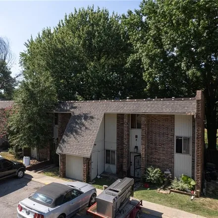 Image 2 - 1618 South Albert Pike Avenue, Fort Smith, AR 72903, USA - Duplex for sale