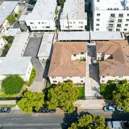 Image 5 - 914 Gramercy Drive, Los Angeles, CA 90019, USA - House for sale