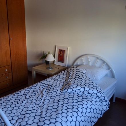 Rent this 6 bed room on Rua Luís Martin Graça in 2734-838 Barcarena, Portugal