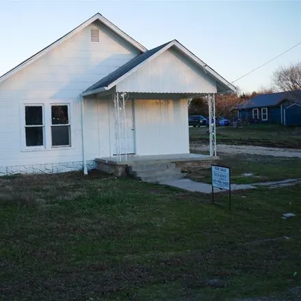 Buy this 3 bed house on 535 South Spear Street in Alvarado, TX 76009